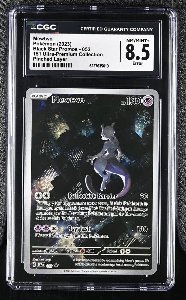 Carta Pokémon CGC Error 9.5 Mewtwo 052 SVP · SVP #052 (NM) — pieza única en Moon's Collectibles México