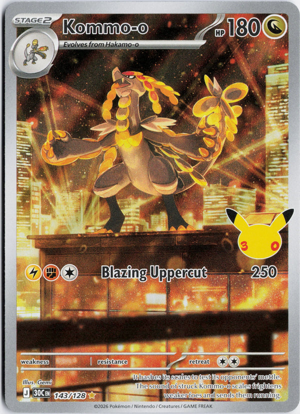 Carta Pokémon Kommo-o · 30th Celebration #143/128 (NM) — pieza única en Moon's Collectibles México