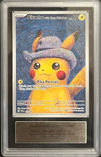 Carta Pokémon Pikachu with Grey Felt Hat · Scarlet & Violet Black Star Promos #085 (PSA 9) — pieza única en Moon's Collectibles México